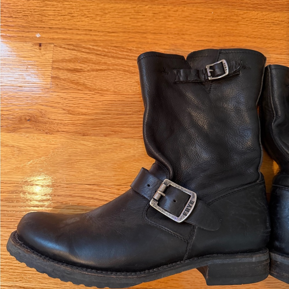 Frye Veronica Size 7 B Women's Leather Boot - 76509